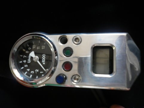 MW Instrumentenhalter mit Digital-Tachometer f. Harley